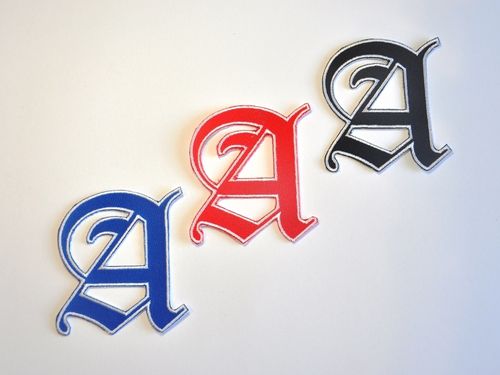 Aufnäher Buchstabe "A", Old Style, Grundhöhe 8 cm mit Bügelbeschichtung  -  verschiedene Farben
