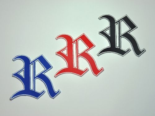 Aufnäher Buchstabe "R", Old Style, Grundhöhe 8 cm mit Bügelbeschichtung  -  verschiedene Farben