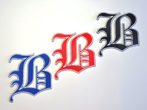 Aufnäher Buchstabe "B", Old Style, Grundhöhe 8 cm mit Bügelbeschichtung  -  verschiedene Farben
