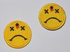 Aufnäher Smiley 'dead' gelb als Magnet oder Aufbügler, Größe 4 cm