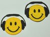 Aufnäher Smiley 'music' gelb als Magnet oder Aufbügler, Größe 5,5 x 4,5 cm