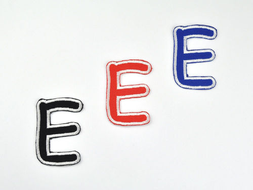 Aufnäher Buchstabe "E", Comic Sans, Höhe 5 cm mit Bügelbeschichtung  -  verschiedene Farben