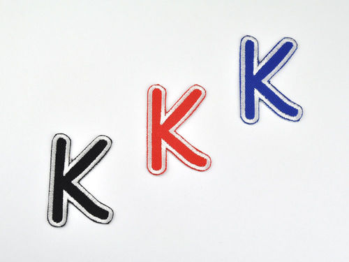 Aufnäher Buchstabe "K", Comic Sans, Höhe 5 cm mit Bügelbeschichtung  -  verschiedene Farben