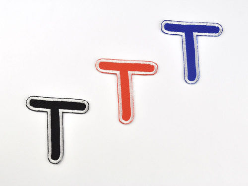 Aufnäher Buchstabe "T", Comic Sans, Höhe 5 cm mit Bügelbeschichtung  -  verschiedene Farben
